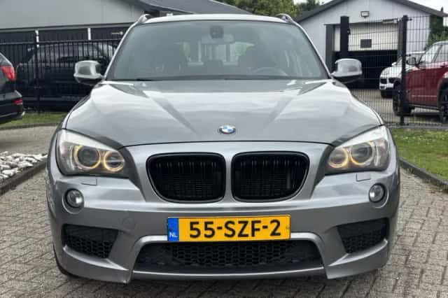 BMW X1 (2011) thumbnail 2