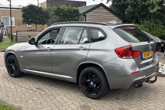 BMW X1 (2011) thumbnail 6