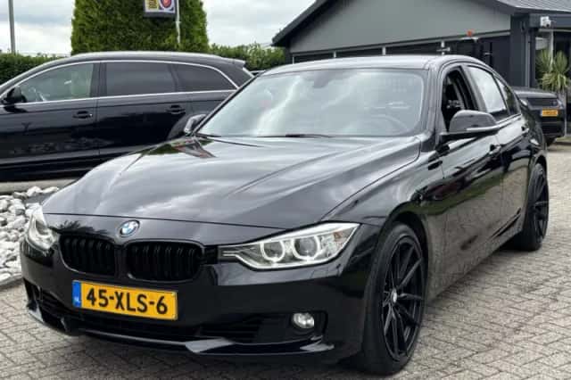 BMW 3-Serie (2012) thumbnail 1
