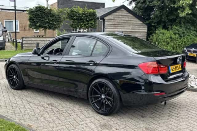 BMW 3-Serie (2012) thumbnail 6