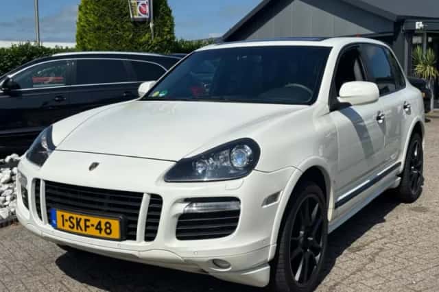 Porsche Cayenne (2009) thumbnail 1