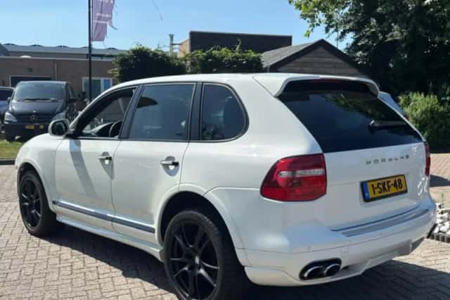 Porsche Cayenne (2009) thumbnail 6