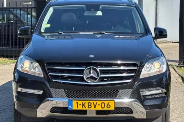 Mercedes-Benz ML-Klasse (2012) thumbnail 2