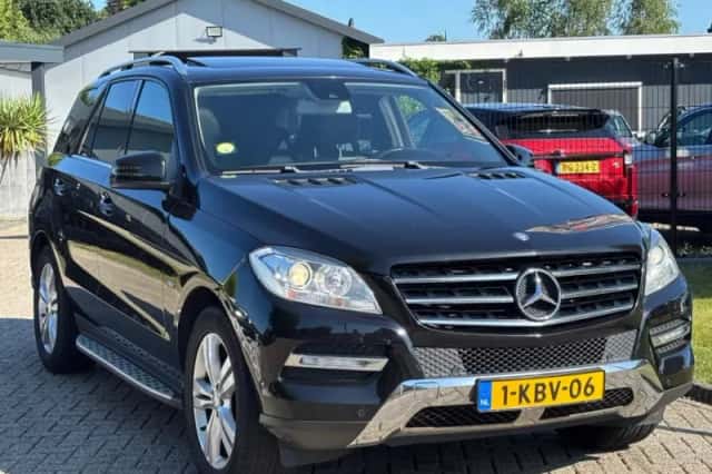 Mercedes-Benz ML-Klasse (2012) thumbnail 3