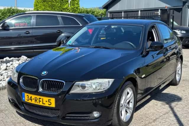 BMW 3-Serie (2011) thumbnail 1