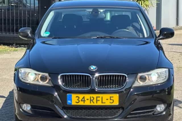 BMW 3-Serie (2011) thumbnail 2