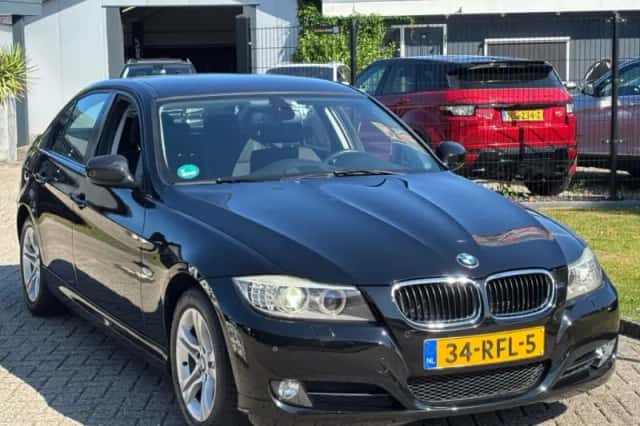 BMW 3-Serie (2011) thumbnail 3
