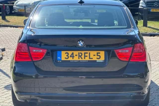 BMW 3-Serie (2011) thumbnail 6