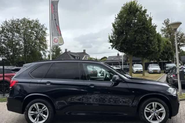BMW X5 (2014) thumbnail 4