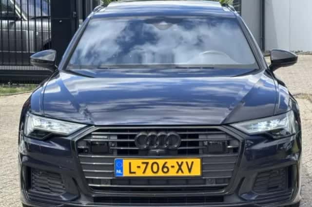 Audi A6 (2018) thumbnail 2