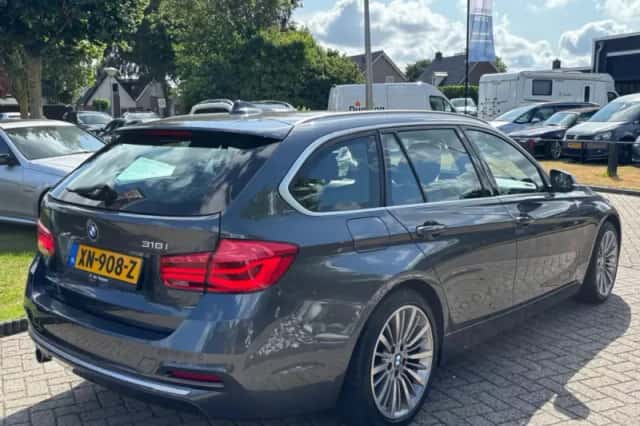 BMW 3-Serie (2019) thumbnail 5