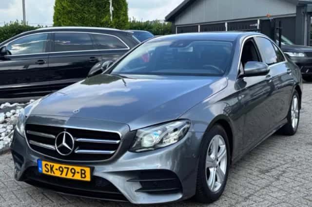Mercedes-Benz E-Klasse (2017) thumbnail 1