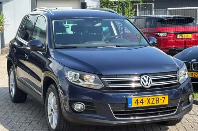 Volkswagen Tiguan (2012) thumbnail 3