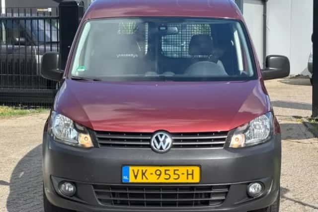 Volkswagen Caddy (2014) thumbnail 2