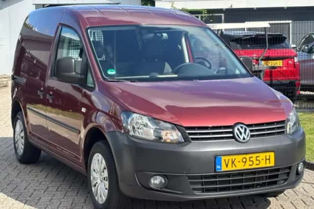 Volkswagen Caddy (2014) thumbnail 3