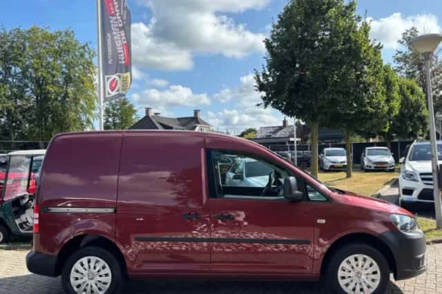 Volkswagen Caddy (2014) thumbnail 4