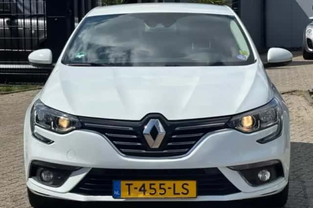 Renault Mégane (2016) thumbnail 2