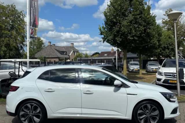 Renault Mégane (2016) thumbnail 5