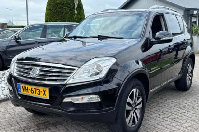 SsangYong Rexton RX (2014) thumbnail 1