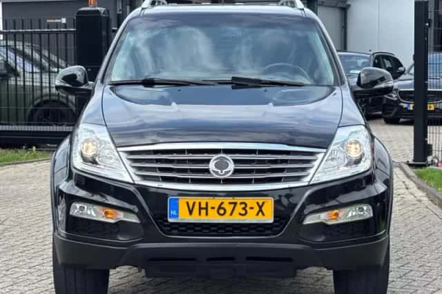 SsangYong Rexton RX (2014) thumbnail 2
