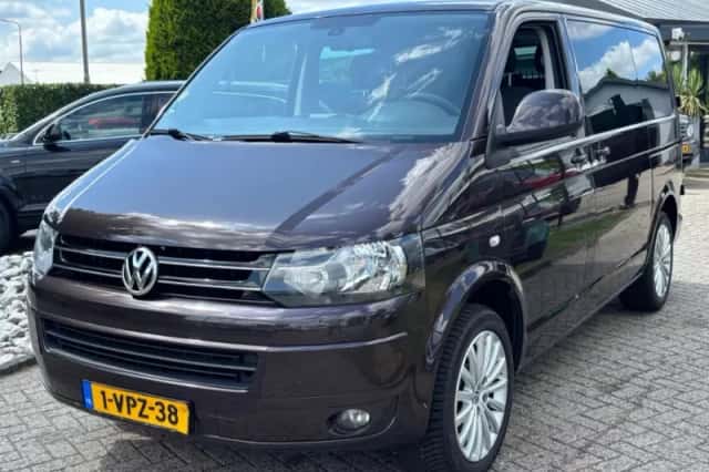 Volkswagen Transporter (2011) thumbnail 1