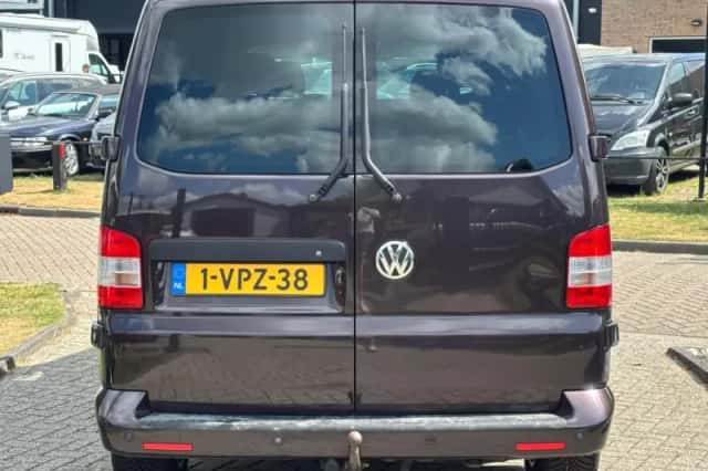 Volkswagen Transporter (2011) thumbnail 6