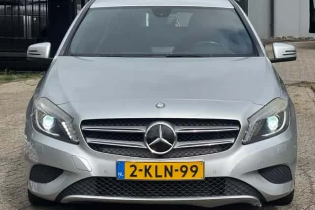 Mercedes-Benz A-Klasse (2013) thumbnail 2