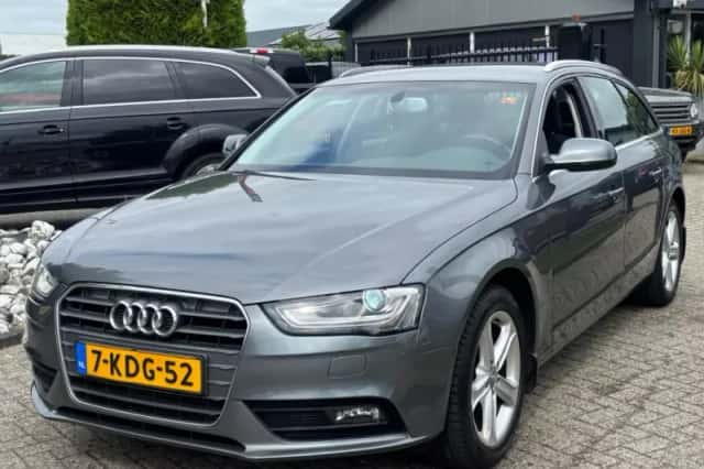 Audi A4 (2013) thumbnail 1