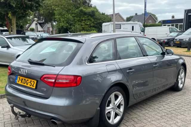 Audi A4 (2013) thumbnail 6