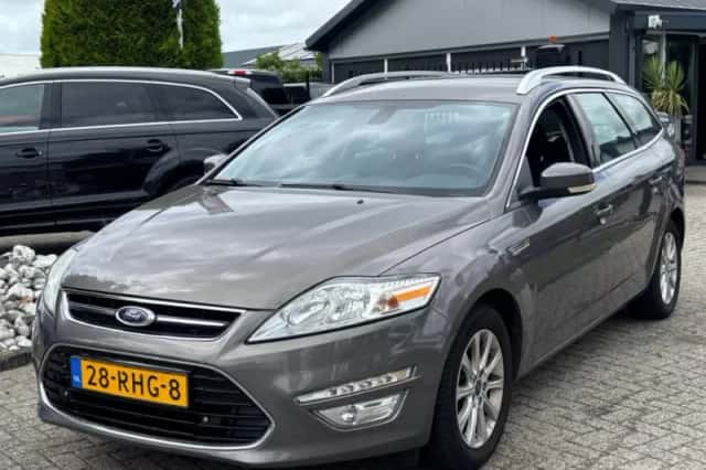 Ford Mondeo (2011) thumbnail 1
