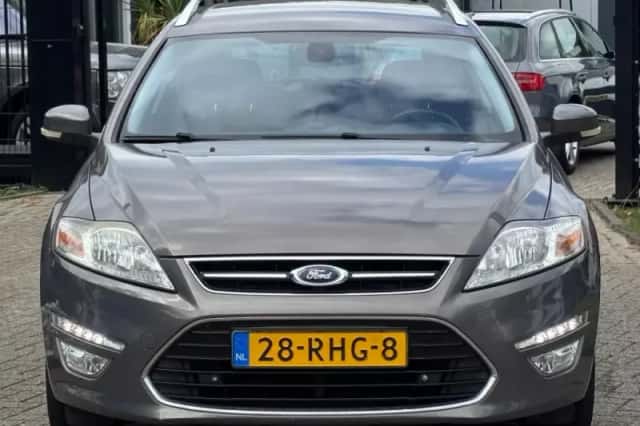 Ford Mondeo (2011) thumbnail 2