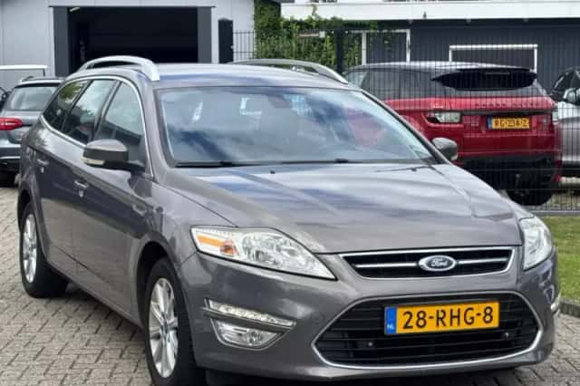 Ford Mondeo (2011) thumbnail 3