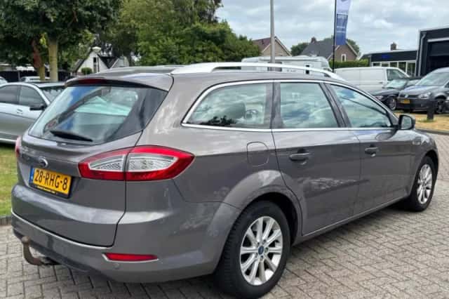 Ford Mondeo (2011) thumbnail 6