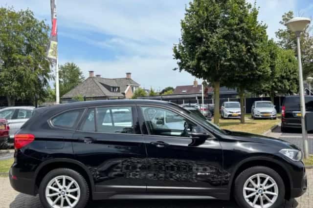 BMW X1 (2017) thumbnail 5