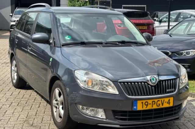 Škoda Fabia (2011) thumbnail 2