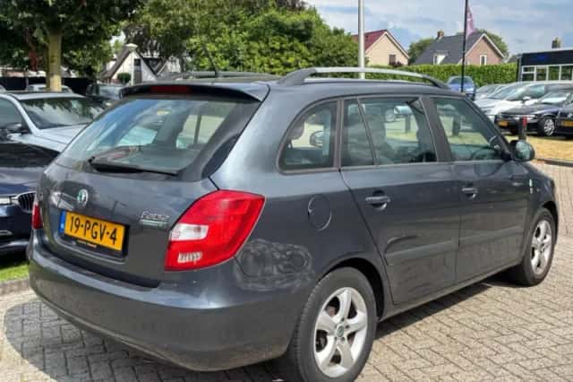 Škoda Fabia (2011) thumbnail 4
