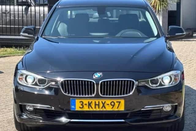 BMW 3-Serie (2013) thumbnail 2