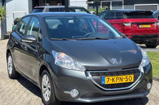 Peugeot 208 (2013) thumbnail 3