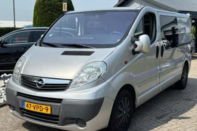 Opel Vivaro (2008) thumbnail 1