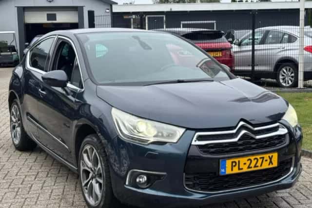 Citroën DS4 (2011) thumbnail 2