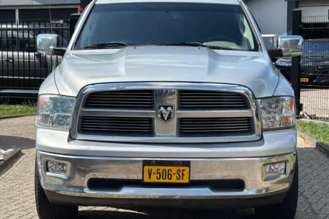 Dodge Ram (2012) thumbnail 2