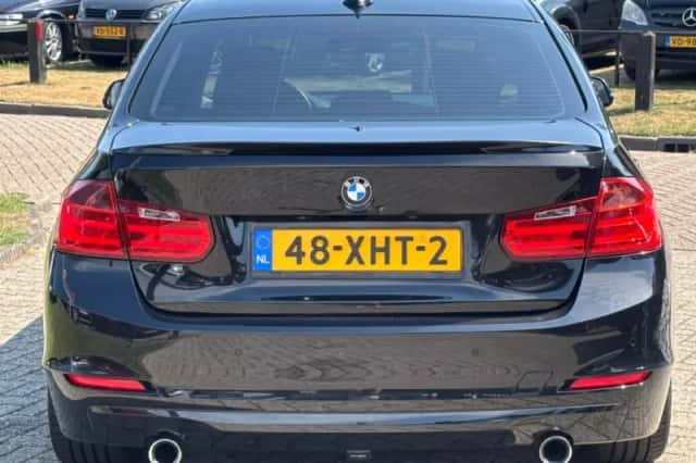 BMW 3-Serie (2012) thumbnail 6