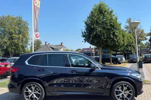 BMW X5 (2019) thumbnail 4