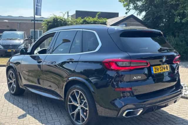BMW X5 (2019) thumbnail 6