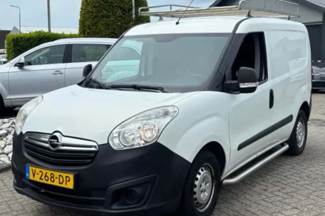Opel Combo (2017) thumbnail 1