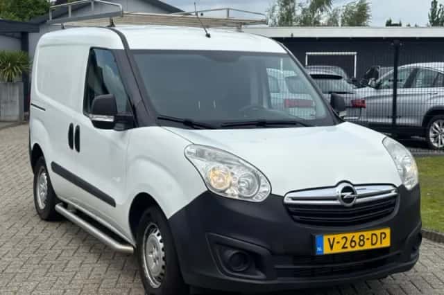 Opel Combo (2017) thumbnail 3