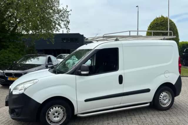 Opel Combo (2017) thumbnail 6