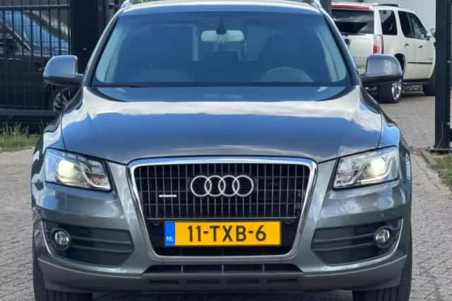 Audi Q5 (2012) thumbnail 2