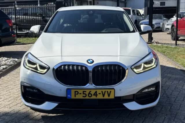 BMW 1-Serie (2021) thumbnail 2