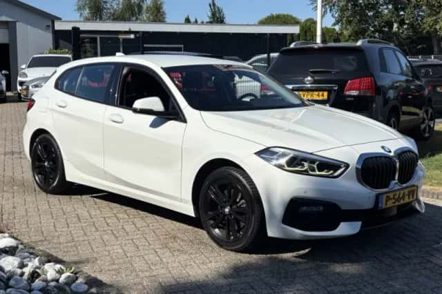 BMW 1-Serie (2021) thumbnail 3